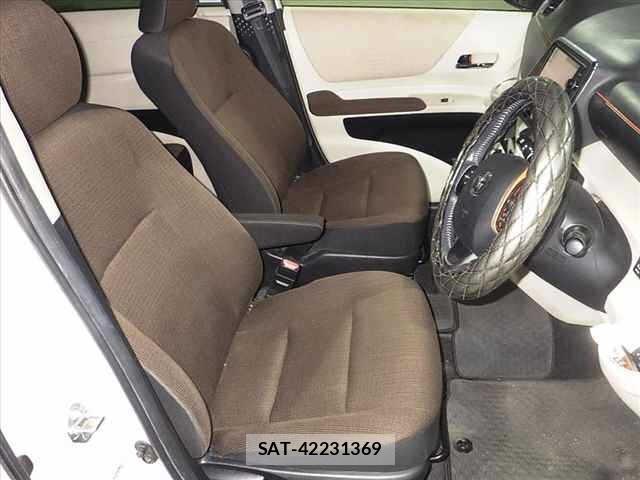 Toyota SIENTA 2015 8672235-9