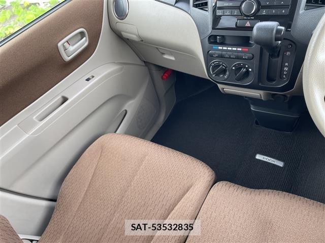 Nissan ROOX 2012 8724050-10