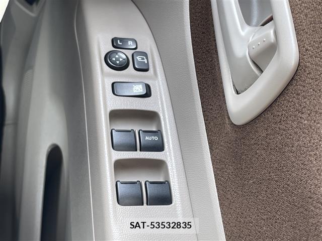 Nissan ROOX 2012 8724050-5
