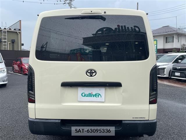 Toyota HIACE VAN 2022 8759728-16