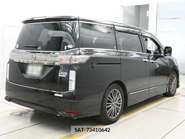Nissan ELGRAND 2019 8908965-1