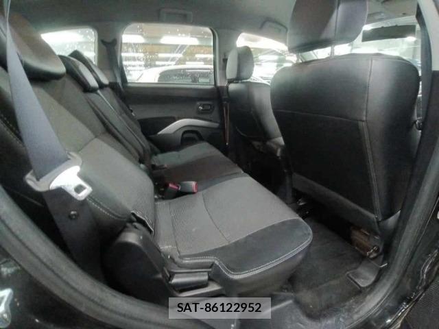 Mitsubishi OUTLANDER 2010 8676559-12