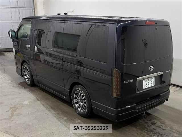 Toyota HIACE VAN 2021 8910192-1