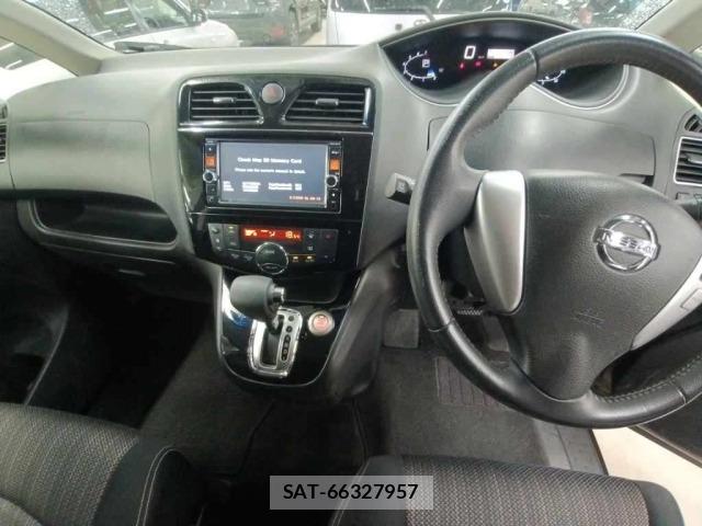Nissan SERENA 2014 8773313-11