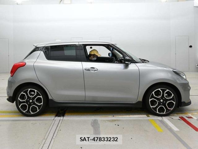 Suzuki SWIFT 2018 8777270-3