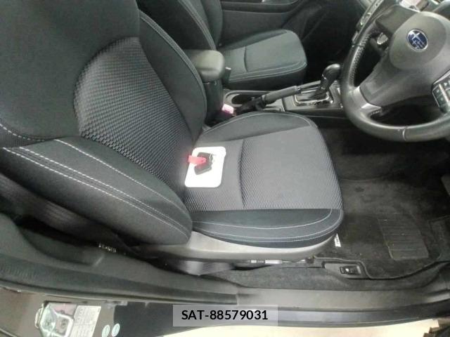 Subaru FORESTER 2013 8895904-10