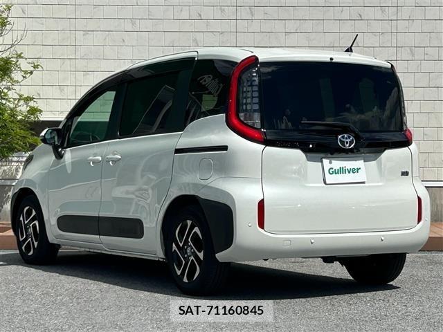 Toyota SIENTA 2024 8672022-18