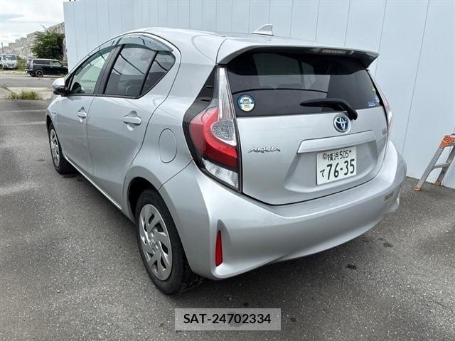 Toyota AQUA 2018 8763082-1