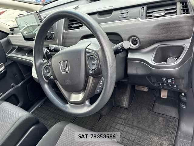 Honda FREED 2022 8683671-3