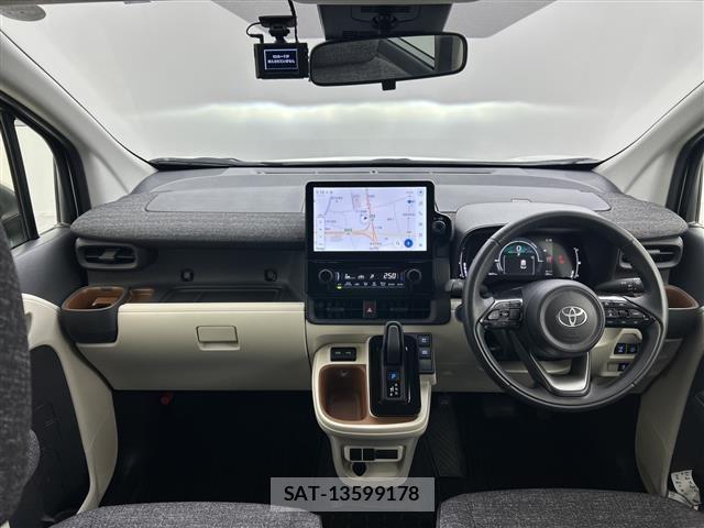 Toyota SIENTA 2023 8672031-14