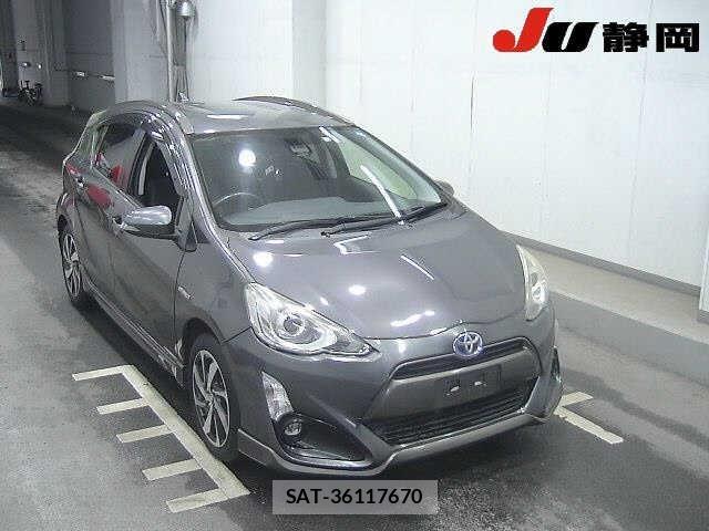 Toyota AQUA 2016 8862350-0