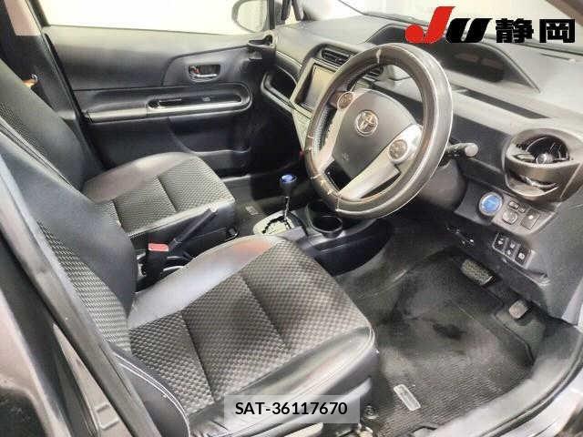 Toyota AQUA 2016 8862350-3