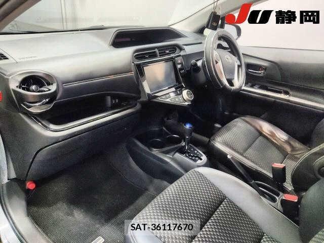 Toyota AQUA 2016 8862350-6