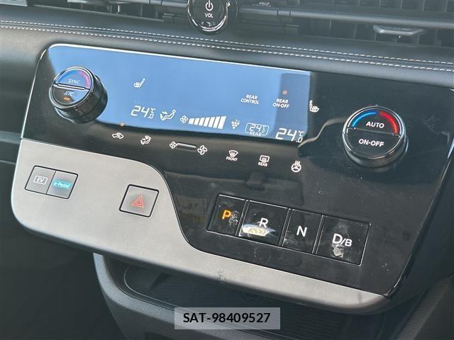 Nissan SERENA 2023 8672448-21