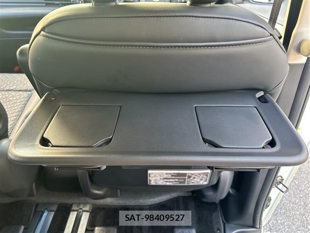 Nissan SERENA 2023 8672448-22