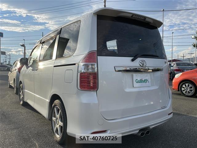 Toyota NOAH 2009 8722668-1