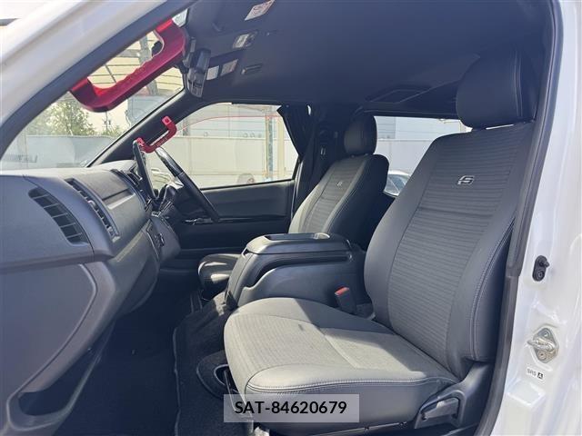 Toyota HIACE VAN 2025 8759730-1