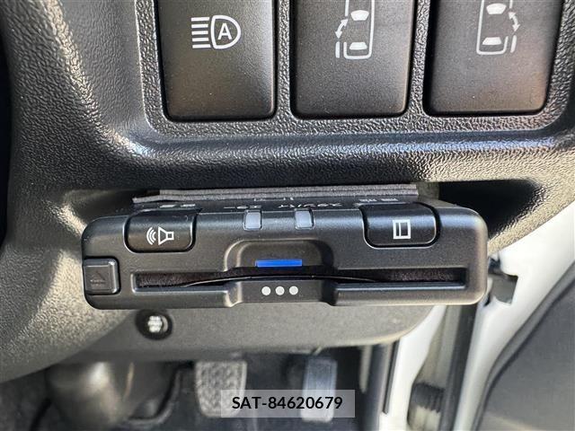 Toyota HIACE VAN 2025 8759730-18