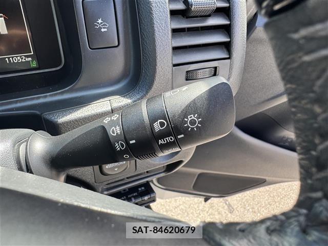 Toyota HIACE VAN 2025 8759730-20