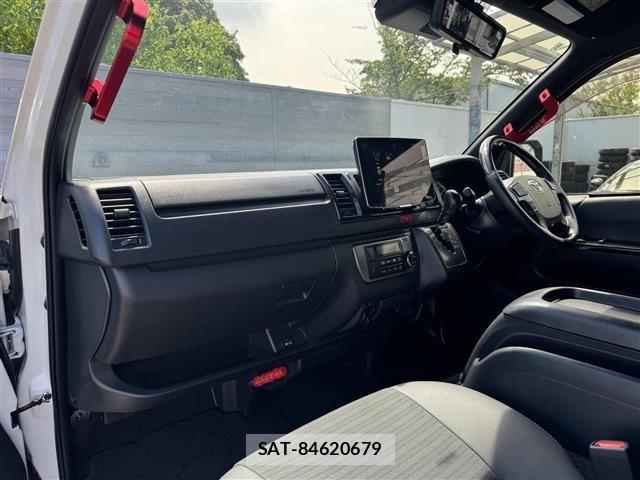 Toyota HIACE VAN 2025 8759730-3