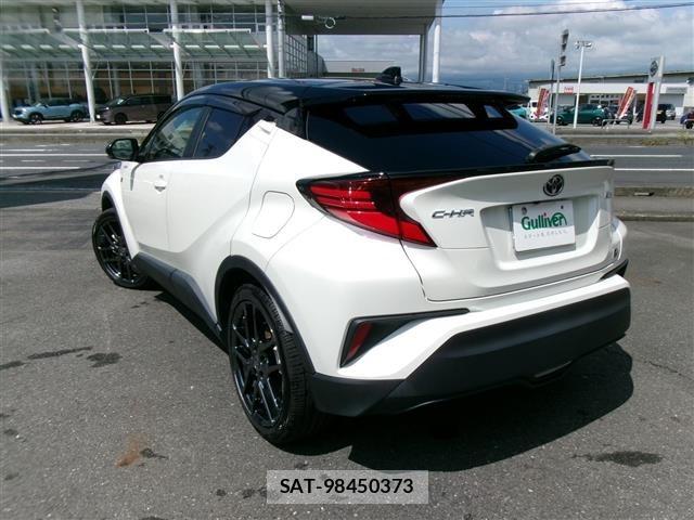 Toyota C-HR 2020 8724259-13
