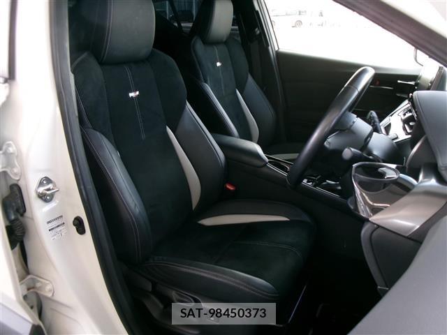 Toyota C-HR 2020 8724259-9