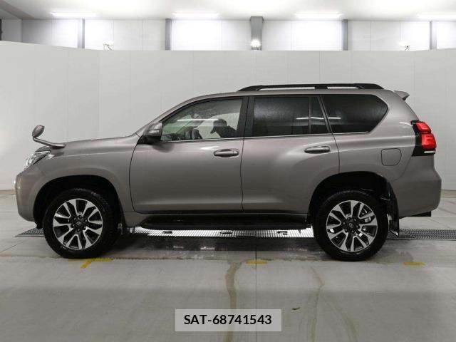 Toyota LAND CRUISER PRADO 2024 8906690-4