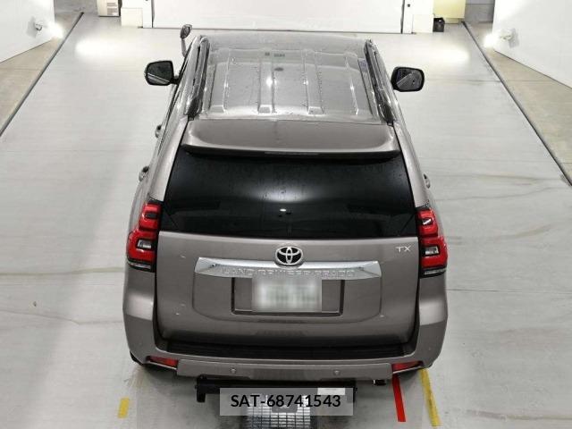 Toyota LAND CRUISER PRADO 2024 8906690-8