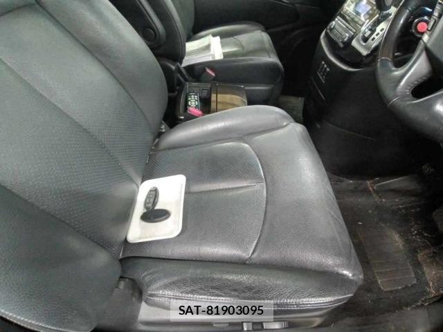 Nissan ELGRAND 2013 8689647-10