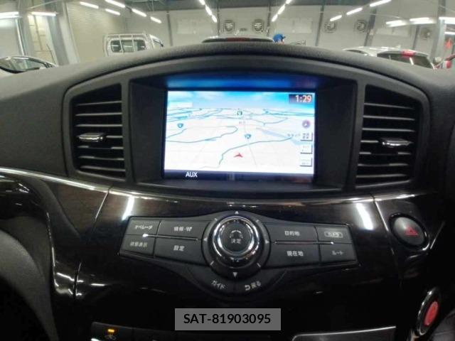 Nissan ELGRAND 2013 8689647-11