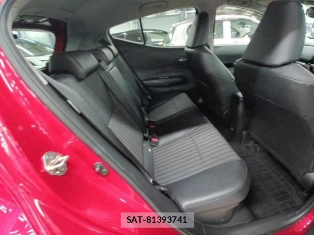Toyota AQUA 2023 8862357-12