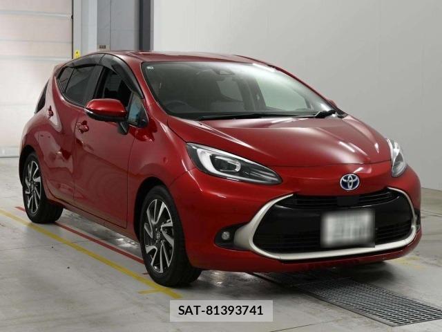 Toyota AQUA 2023 8862357-5