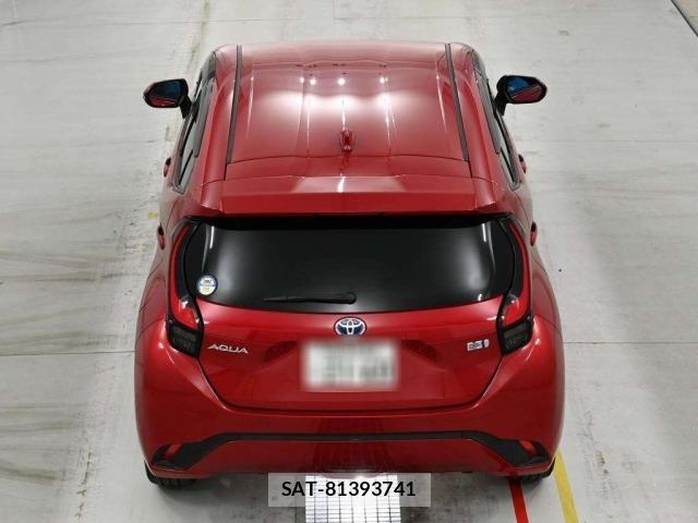 Toyota AQUA 2023 8862357-8