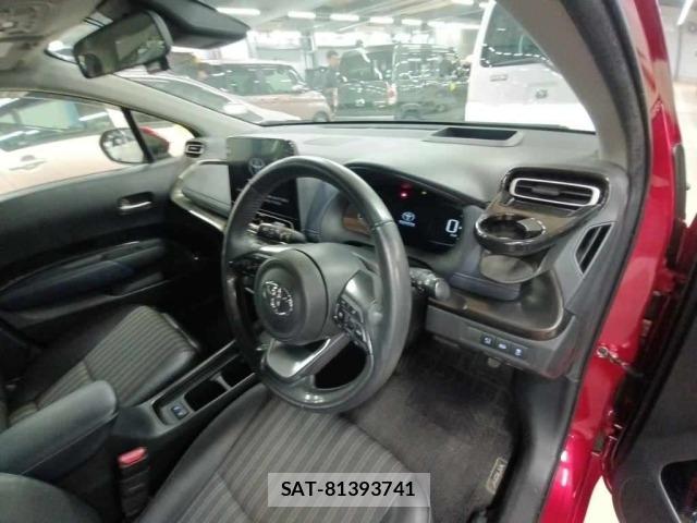 Toyota AQUA 2023 8862357-9