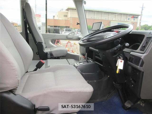 Hino LIESSE 2018 8680622-5