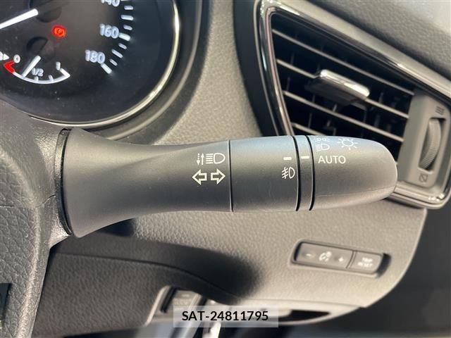 Nissan X-TRAIL 2018 8762824-4