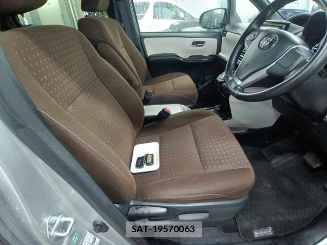 Toyota NOAH 2017 8765265-10