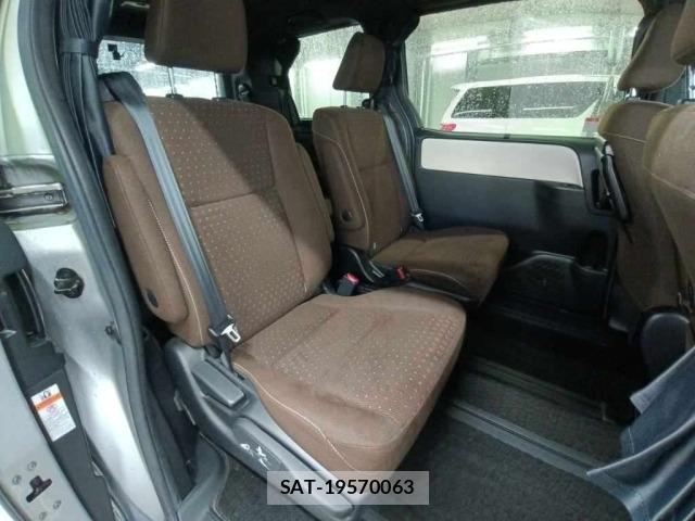 Toyota NOAH 2017 8765265-12