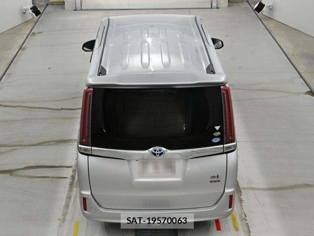 Toyota NOAH 2017 8765265-8