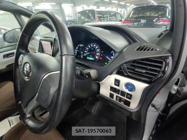 Toyota NOAH 2017 8765265-9