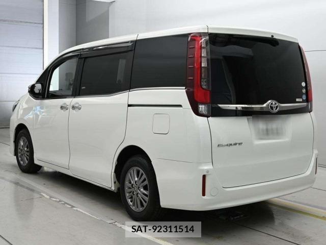 Toyota ESQUIRE 2017 8908438-6