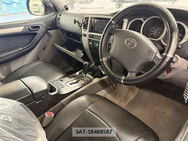 Toyota HILUX SURF 2003 8825902-2