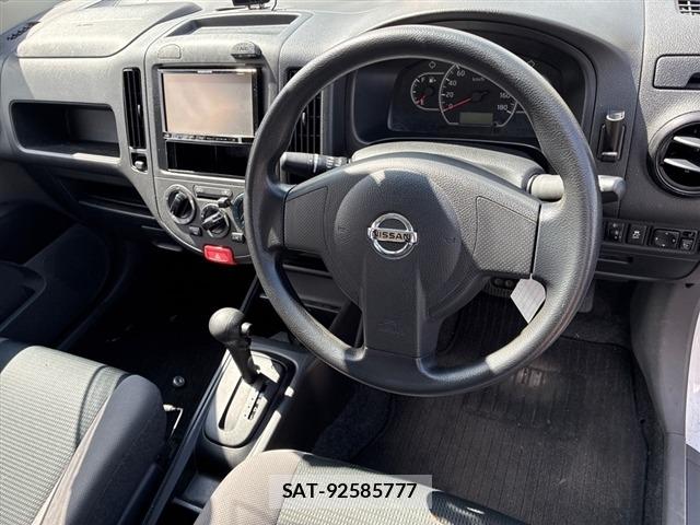 Nissan AD VAN 2017 8909700-3
