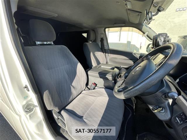 Toyota HIACE VAN 2013 8677207-22