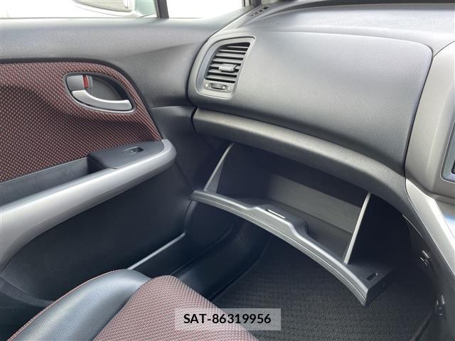 Honda STREAM 2010 8825105-22