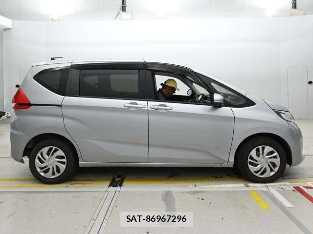 Honda FREED 2017 8683722-3