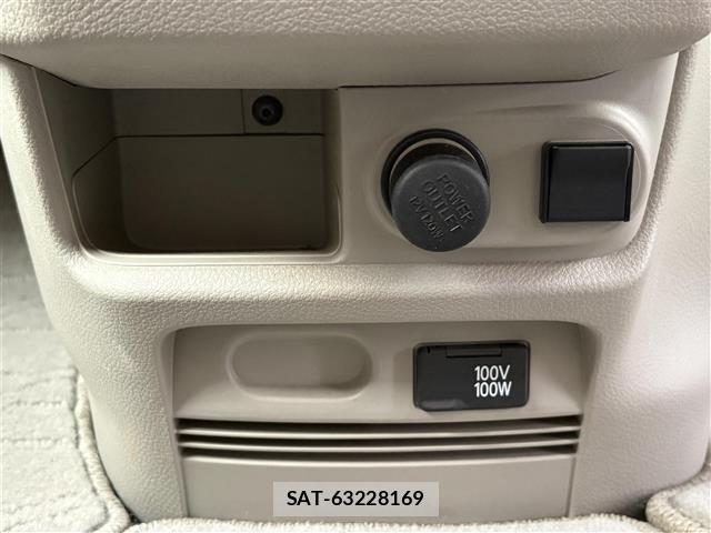 Nissan SERENA 2015 8748045-2