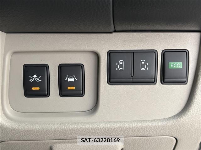Nissan SERENA 2015 8748045-9