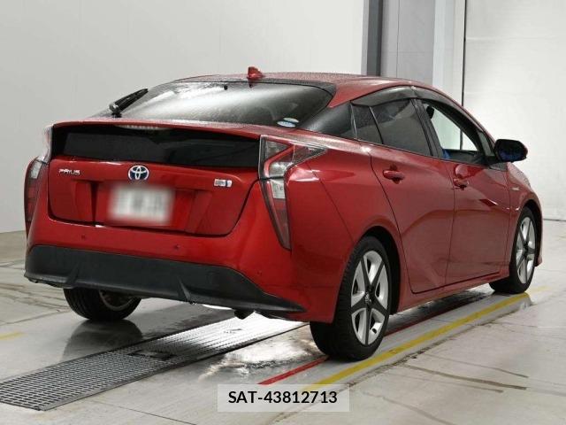 Toyota PRIUS 2016 8911244-1