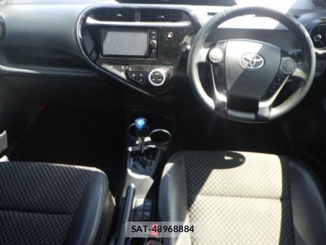 Toyota AQUA 2018 8949868-3
